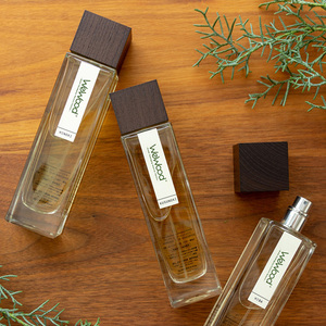 เวียดนาม WeWood ผู้ผลิต50มิลลิลิตรขวดน้ำหอมแก้วใสจีบปั๊มสี่เหลี่ยมหมวกไม้ - Product Image 3