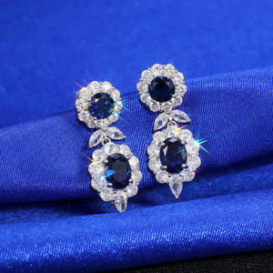 Orecchini Pendenti Blu Zaffiro E1552 da Donna, Design Floreale con Diamanti Taglio Brillante Rotondo, Gioielli in Lega Stile Festa - Product Image 4