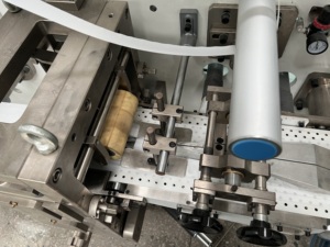 WD China New T Shape <strong>Baby</strong> <strong>Diapers</strong> <strong>Machine</strong> Full Servo Wood Pulp and Paper Product Making Machinery <strong>Diaper</strong> Making <strong>Machine</strong> Price - Product Image 6