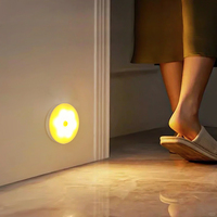 Nouvelle lampe murale intelligente à induction magnétique à économie d'énergie avec capteur IR et design simple