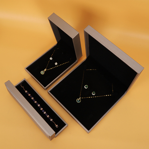 Boîte à <span class=keywords><strong>bijoux</strong></span> en velours de luxe avec logo personnalisé, pour bracelet, collier, pendentif, boucles <span class=keywords><strong>d</strong></span>'oreilles, boîte à <span class=keywords><strong>bijoux</strong></span> en cuir PU doré - Product Image 5