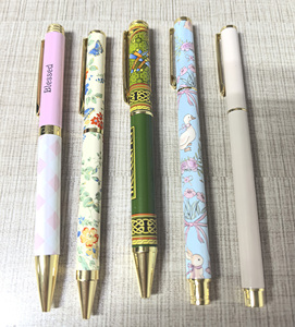 <span class=keywords><strong>Penne</strong></span> <span class=keywords><strong>Regalo</strong></span> di Lusso per Ragazze, Design Personalizzato con Stampa Completa, Penna a Sfera in Metallo Dorato con Motivi Floreali e Logo - Product Image 5