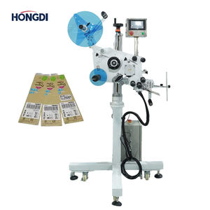 Aplicador de etiquetas compacto para botellas de bebidas, tarros de salsa y contenedores de aceite - Product Image 2