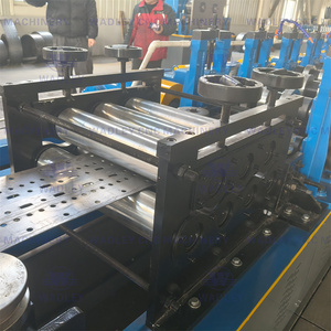 Machine de profilage à froid pour rayonnages d'entrepôt, machine à colonnes pour étagères verticales avec perforation, profilage de poutres en U pour rayonnages - Product Image 4