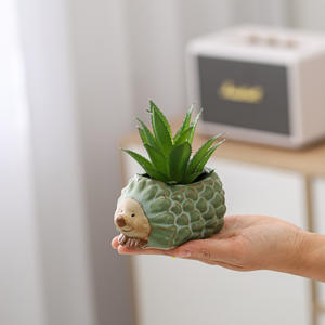 Pot de fleurs en céramique miniature créatif et mignon personnalisé en forme de hérisson, décoration unique en bronze vert tourné au four - Product Image 4