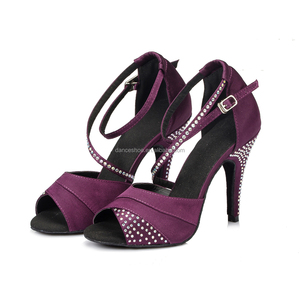 รองเท้าเต้นซัลซ่า/บาจาตาทำจากผ้าซาตินแบบมืออาชีพสำหรับผู้หญิงรองเท้าเต้นประดับเพชร<span class=keywords><strong>สี</strong></span><span class=keywords><strong>ม่วง</strong></span>/น้ำเงินพื้นนุ่มออกแบบใหม่โดยผู้ผ<span class=keywords><strong>ล</strong></span>ิต - Product Image 4