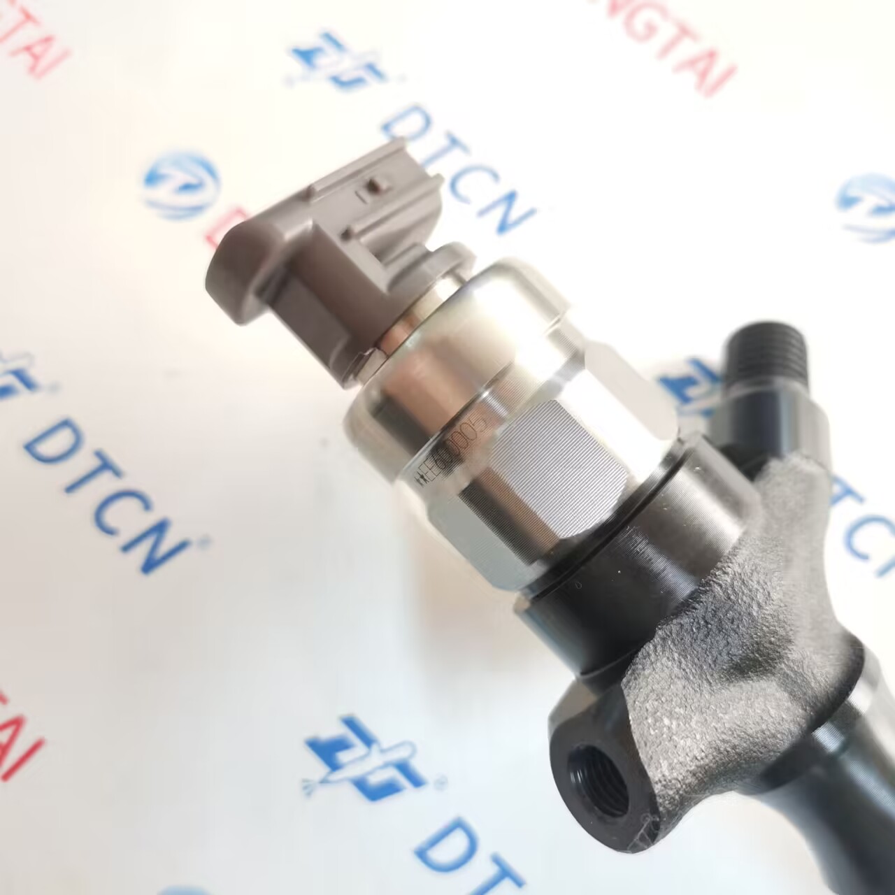 その他 R GENUINE Common Rail Injector for Toyota - High-Quality