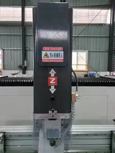 Yüksek kaliteli makine uç frezeleme makinesi için sayısal kontrol teknolojisi CNC alüminyum profiller benimser