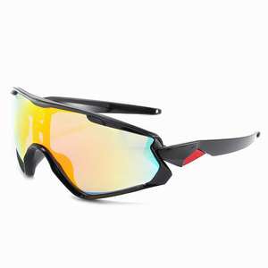 Venta al por mayor de gafas de sol polarizadas con logotipo personalizado para montar a caballo, conducir, pescar con montura de PC impermeable, lentes ópticamente polarizadas - Product Image 1