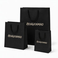 Sacs en papier personnalisés de luxe pour cadeaux, emballages de sacs en papier en gros avec votre propre logo pour les vêtements, les petites entreprises