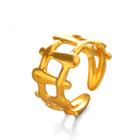 Cincin Geometris Stainless Steel Trendi Gaya Eropa dan Amerika untuk Wanita, Cincin Titanium Steel Berlapis Emas 18K Gaya Hip-hop Niche