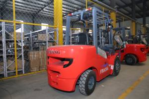 מזלג חדש מלגזה 3 טון דיזל 3.5 טון מונטרגזה 2.5 tn יפני מלגזה מנוע צד מלגזה - Product Image 3