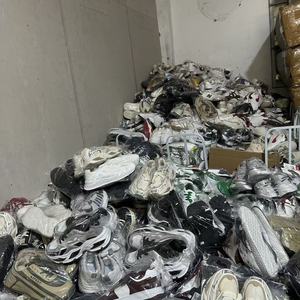 2026 New Arrival in Stock Stock Shoes Mixed Batch Wholesale Ready to Ship - Product Image 5