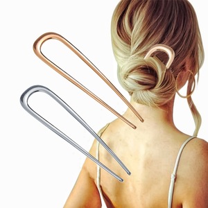 Accessoires pour cheveux pour femmes européennes, élégantes pinces à cheveux en métal argenté et doré en forme de U, vente en gros de barrettes. - Product Image 1
