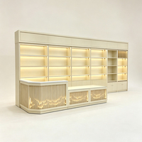 Vitrines sur mesure pour spiritueux et tabac, adaptées aux magasins vendant des spiritueux et du tabac haut de gamme, des cadeaux et des articles de luxe