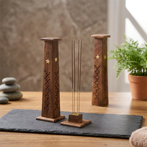Brûleur d'encens artisanal en bois avec incrustation étoile et lune, design rustique en forme de coupe pour la décoration intérieure et l'aromathérapie - Product Image 6