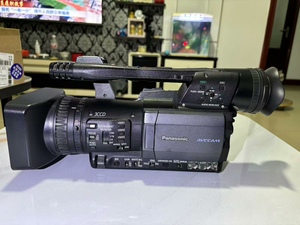 Caméscope portable Panasonic AG-HMC153MC avec <span class=keywords><strong>zoom</strong></span> 13x et port HDMI pour les conférences à un prix avantageux - Product Image 2
