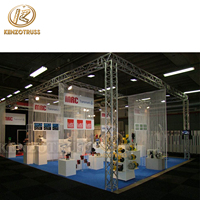 Structure de stand d'exposition, scène, DJ, événementiel, publicitaire, en treillis pour salons professionnels