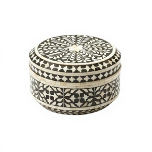 Boîte de travail en incrustation d'os de conception antique Boîte de chapati de forme ronde de taille personnalisée Conteneur pour accessoires de cuisine - Product Image 1