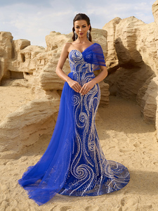 Vestido de Noche Largo de Sirena para Mujer, Color Azul Zafiro, Hombros Descubiertos, Lentejuelas Bordadas, Malla Superpuesta, Corte Ajustado, con Cola de Corte - Product Image 1