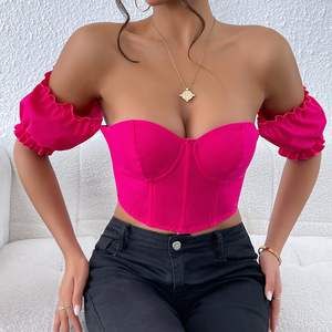 وصول جديد: بلوزة نسائية قصيرة الأكمام بكتف واحد مكشوف، بتصميم أنبوبي وأكمام منفوخة، ضيقة ومكشكشة، تي شيرت قصير للنساء - Product Image 5