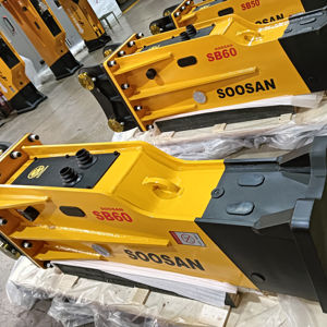 Martillo hidráulico tipo caja SOOSAN SB60 con características estándar incluidas y un mes de garantía - Product Image 1