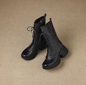 Botas de cuero con diseño de elefante en la capa superior, con cordones, cremallera lateral, tacón alto, elegantes y versátiles. - Product Image 1