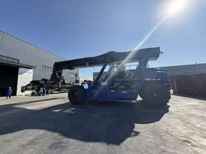 Apilador de Alcance Diésel de 45T: Potente y Confiable para Operaciones Pesadas en Terminales de Contenedores. - Product Image 3