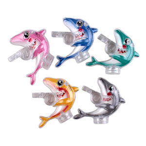 Chine vente en gros nouveau produit Offre Spéciale très drôle pas cher en vrac petits jouets en plastique requin <span class=keywords><strong>poisson</strong></span> sifflet jouet promotionnel pour tube de bonbons - Product Image 6