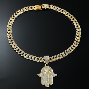 2026 Hot Selling Eyes Palm Shaped Geometric Pendant Necklace Personalized Hip Hop Style Men's Necklaces Trendy Jewelry Wholesale - Product Image 4