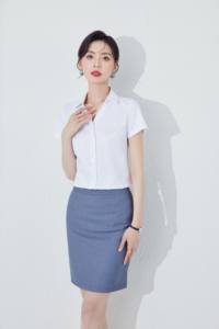 Vestido de Oficina para Mujer Hecho a Mano con Bordado de Flores a Máquina, Botones, Cintura Natural - Personalizable con Logotipo de Empresa - Product Image 2