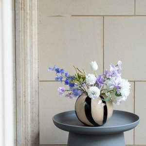 High-end Black-lined Circular Apple-shaped Glass <b>Small</b> <b>Vase</b> - Product Image 1