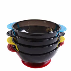 Двусторонняя пластиковая чаша с присоской для салонного окрашивания волос - Product Image 1