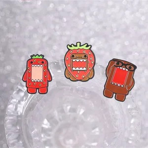 Lindo Pin Esmaltado de <span class=keywords><strong>Domo</strong></span> <span class=keywords><strong>Kun</strong></span> con Fresa y Flor, 3 Estilos, Broche de Monstruo Frutal, Regalos Promocionales Personalizables para Decoración de Mochilas - Product Image 1