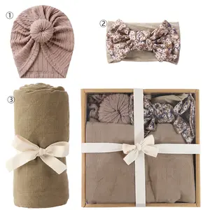 Nueva llegada de algodón de bambú orgánico Baby Swaddle caja de regalo con lazo diadema manta conjunto Baby Box Gift Set