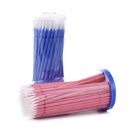 Blanchiment des dents petite brosse pour salon avec kit de blanchiment des dents.
