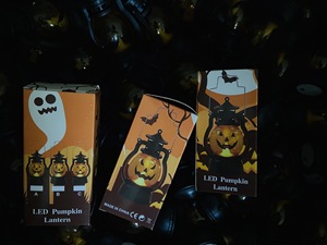 Lámpara de Calabaza de Mano con Diseño Nuevo 2022, Pequeña <span class=keywords><strong>Linterna</strong></span> para Decoración de Ambiente en Bares y Fiestas de Halloween - Product Image 5