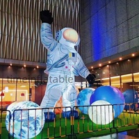Personnalisé 3m 5m Gonflables publicitaires astronaute géant Spaceman pour décorations sur le thème de l'espace