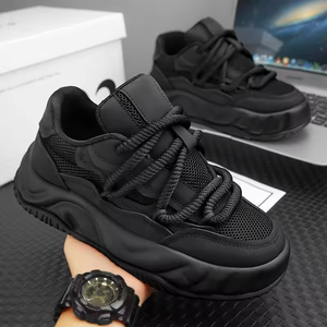 Chaussures de skate épaisses et tendance pour hommes, en cuir, pour jeunes, respirantes, décontractées, pour la marche en extérieur - Product Image 2