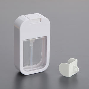 Vide plein plastique sans ressort 50ml rechargeable alcool carte <span class=keywords><strong>de</strong></span> crédit bouteille <span class=keywords><strong>de</strong></span> pulvérisation <span class=keywords><strong>de</strong></span> brume fine avec bouchon pour désinfectant pour les mains personnalisé - Product Image 2