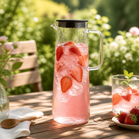 Carafe à eau en verre borosilicate de haute qualité 1300 ml, carafe en verre résistant à la chaleur avec couvercle filtrant pour jus de fruits froids, limonade, thé glacé