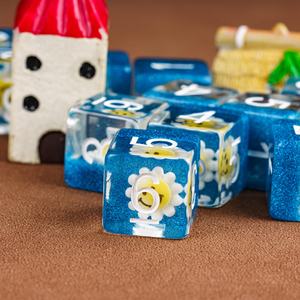 FACCUB, venta al por mayor, resina personalizada de alta calidad, 16mm, número D6, dados de cubo poliédrico, dados de flores de plástico rodantes a granel - Product Image 2