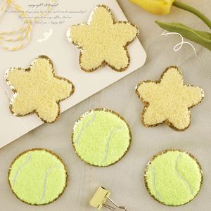 Patchs en chenille brodés thermocollants, motif étoile de baseball jaune, avec bordure dorée pailletée, pour la décoration de vêtements et de sacs - Product Image 1