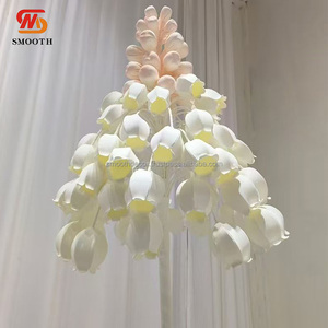 SMOOTH Soporte de Flores Gigante de Espuma, Hecho a Mano, con Diseño de Rosa, Independiente, para Exhibición en Ventanas, para Navidad y Regreso a Clases - Product Image 6