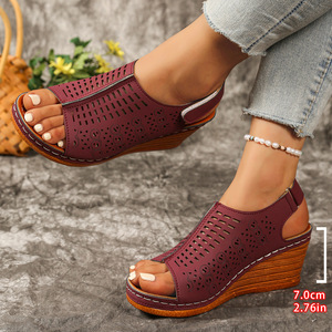 Sandalias de cuña para mujer con velcro, estilo europeo y americano elegante, nuevas sandalias romanas huecas de verano al por mayor - Product Image 2