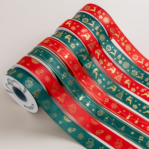 Cinta de Regalo Navideña al por Mayor, Roja y Verde, para Decoración de Árboles de Navidad, Impresa en Poliéster y Seda con Detalles Dorados - Product Image 1