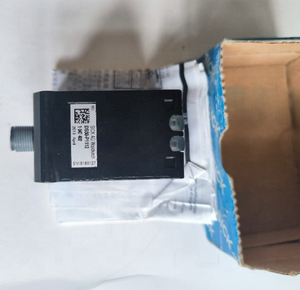 เซ็นเซอร์วัดระยะกลาง SICK DS50-P1112 1047402 ของแท้จากเยอรมนี ขายดี - Product Image 3