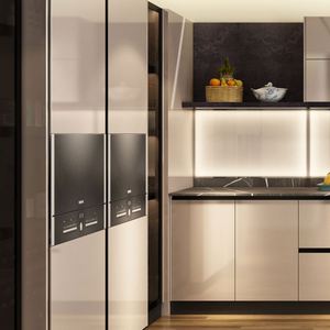 Juego de Muebles de Cocina de Lujo Europeo con Vitrinas, Enfriador de Vino Integrado, Despensa Completa Importada - Product Image 1