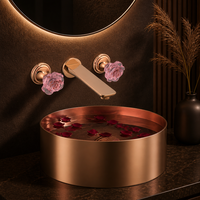 Robinet de lavabo mural moderne de luxe à 3 trous en laiton massif avec cartouche céramique, poignées en cristal rose et finition or rose