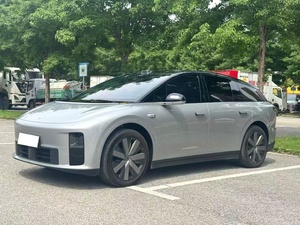 Vehículo Usado de Nueva Energía 2025 Li Auto I6, SUV de Cinco Plazas con Tracción en las Cuatro Ruedas, Volante a la Izquierda, Asientos de Cuero, Neumáticos R19, I6 Vi - Product Image 5